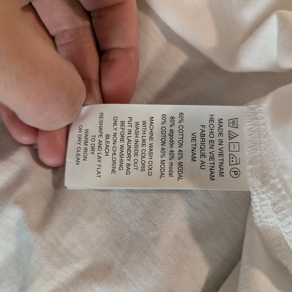 Michael Kors V-neck Cold Shoulder White T-shirt Size Large NWT** - Picture 6 of 7